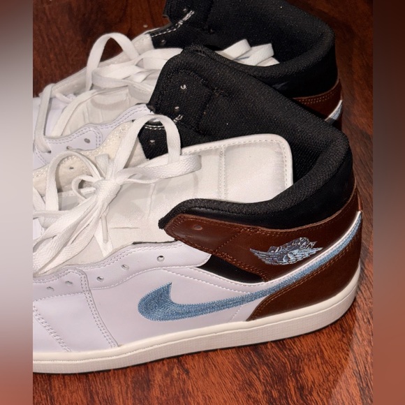 Jordan 1 size 13 - Picture 6 of 16